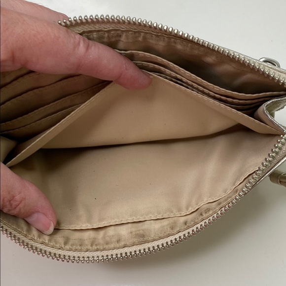 Coach‎ Wristlet Metallic Champagne Leather - Picture 6 of 15